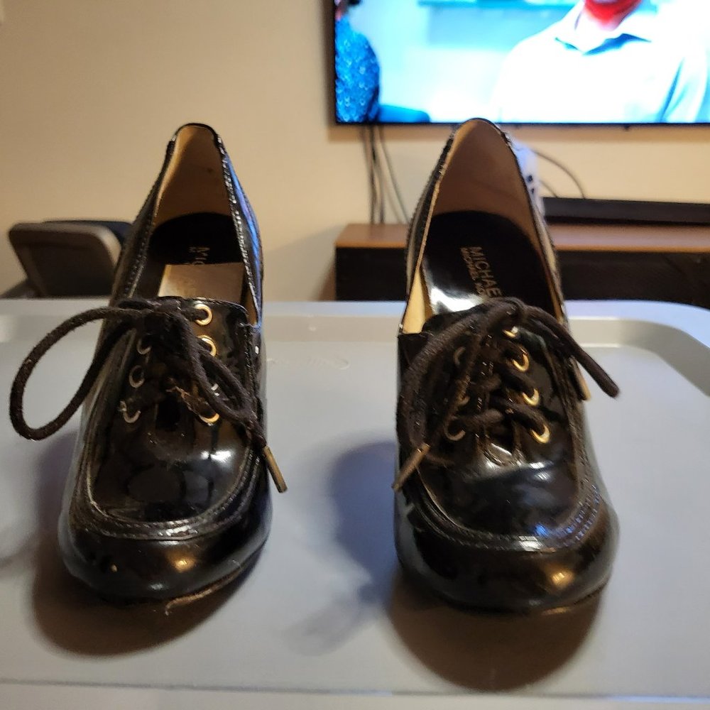 Michael Kors Black Leather High Heal Lace Front Shoes Size 7.5 NWOT